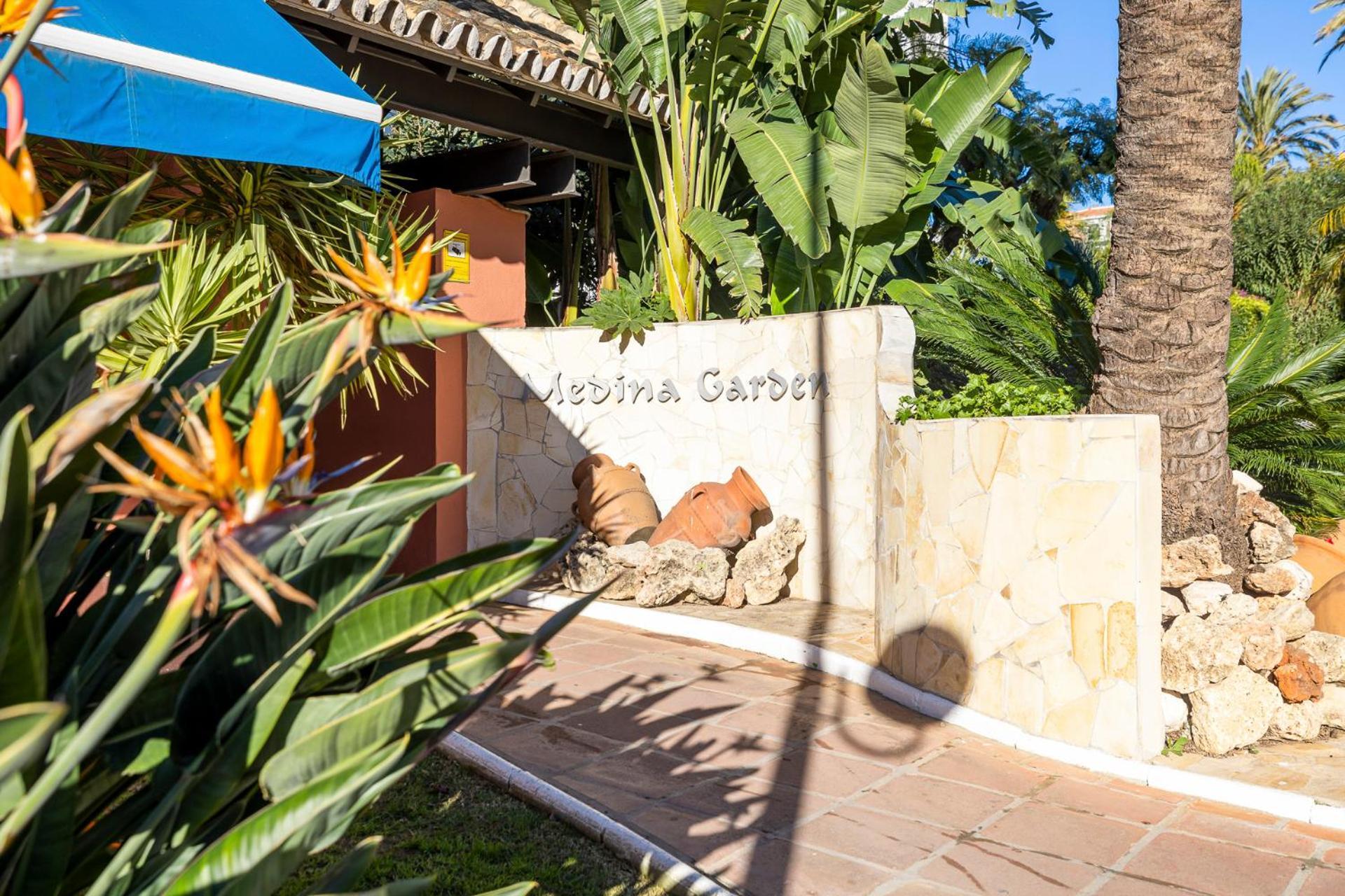 2 Bedroom Apartment In Medina Garden - Puerto Banus Marbella Bagian luar foto