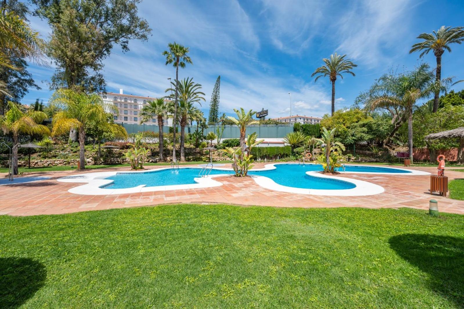 2 Bedroom Apartment In Medina Garden - Puerto Banus Marbella Bagian luar foto
